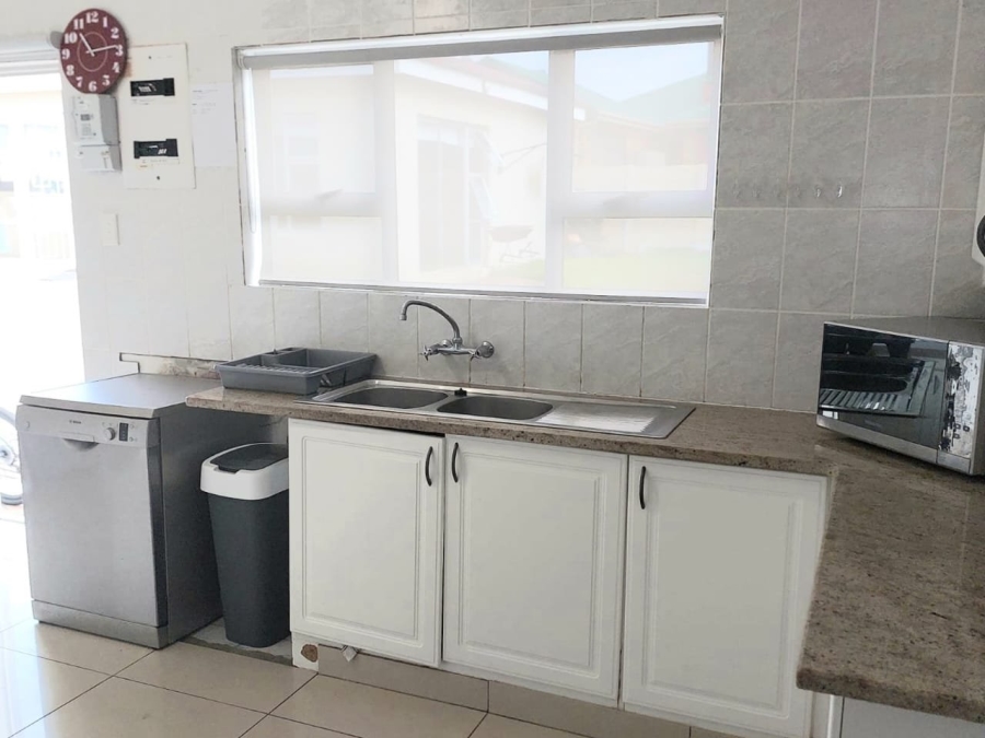 8 Bedroom Property for Sale in Hartenbos Heuwels Western Cape